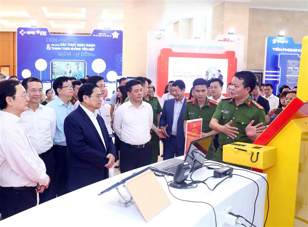 4 ưu tiên chuyển đổi số giai đoạn 2022 - 2025, tầm nhìn đến năm 2030 ...